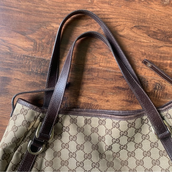 100% Authenic Gucci canvas shoulder bag with brown leather trim… preloved … - Picture 4 of 16